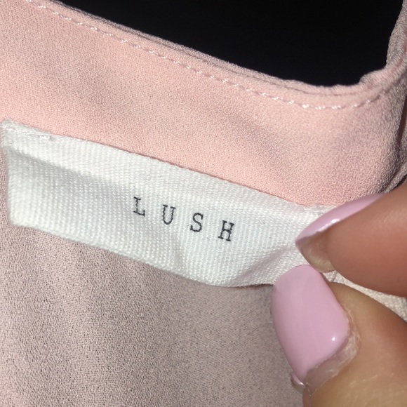 LUSH Tank - Picture 2 of 2